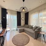 Sa Apartments! Luxury 1bd 아파트 *