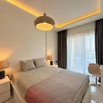 Sa Apartments! Luxury 1bd *