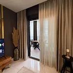 Sa Apartments! Luxury 1bd *